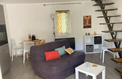 Maison Kyprea: charmant appartement /duplex , spacieux, tout confort avec terrasse extérieure privée, parking privatif , vue pittoresque sur la citadelle de Corté et les montagnes. - Foto 1