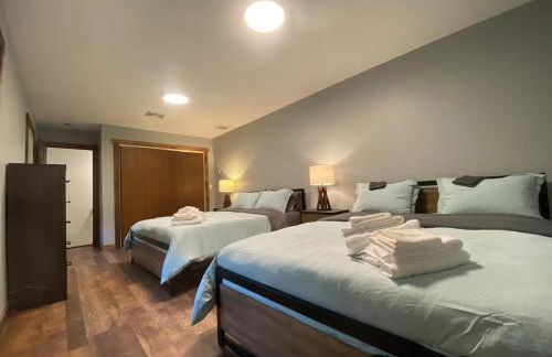 STUNNING RENOVATED 4BR House - Foto 1