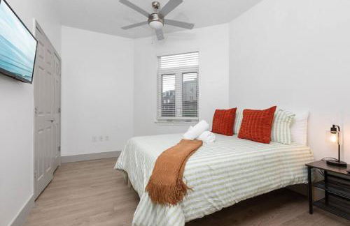 The Tar Heel - Stylish 4BR with City Views - Free Parking - Gym - Foto 18