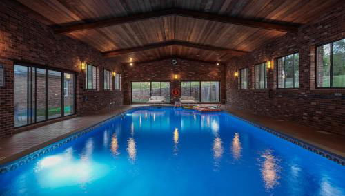 Private Indoor Pool Estate with Hot Tub - Foto 2