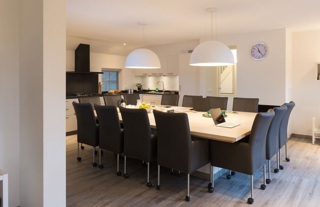 Cozy Group Stay w/ Fireplace - Foto 36