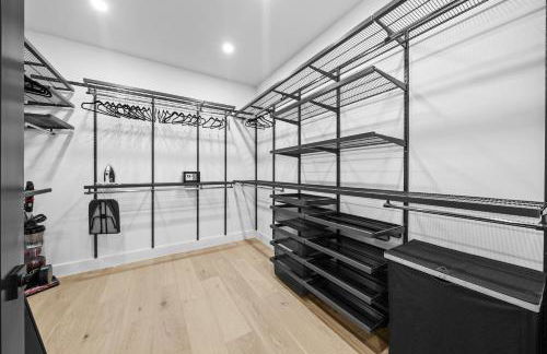 Modern Zen Oasis in Design District Sleeps 16 - Foto 35