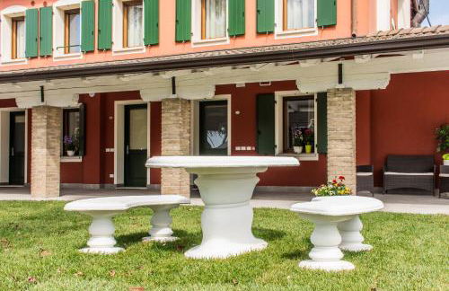 Hotel Residence - Il Giardino del Cigno - Photo 17