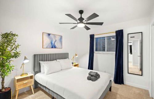 5-BD 2 5-BA Modern Retreat w Games & Hot Tub - Foto 21