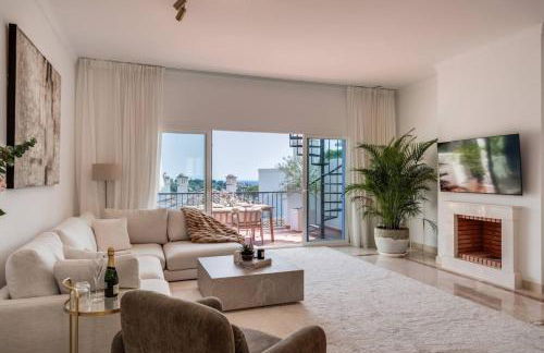 Luxury Penthouse With Sea View in Paraiso Pueblo - Photo 10