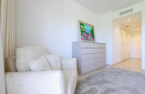 Frontline beach ground floor apartment - Los Monteros Palm Beach - Photo 17
