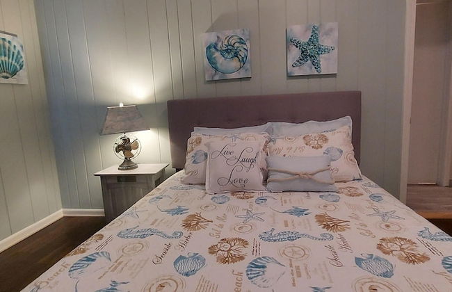 Kozy Cove Cabin - 1 Block to Lake Boat Launch - Covered Boat Parking - Lake Fun - Photo 7