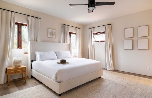 Pyramid by Avantstay Luxe Sedona Mansion w/ Views, 7mins to Downtown - Photo 42