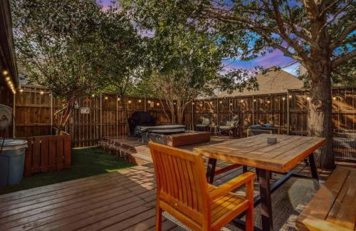 3-BD 2-BA Northern Dallas Retreat Hot Tub and BBQ - Photo 37