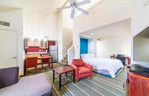 Phoenix Loft sleeps 6 - Photo 2