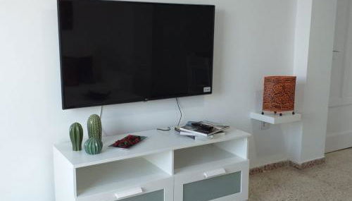 CÉNTRICO Y AGRADABLE PISO EN SANTA CRUZ DE TENERIFE - Foto 2