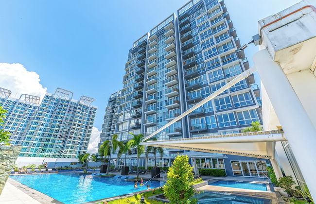 One Pacific Residence 1BR Ocean View - Photo 1