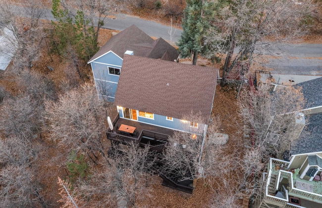 Blue Spruce by Avantstay Cozy Home w/ Dual Decks - Foto 22