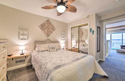 Updated Onekama Resort Condo on Portage Lake! - Foto 13