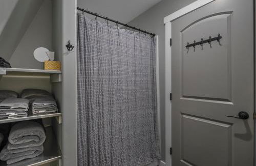 The Barn at Sharp Run-Modern Barn in the heart of Amish Country - Photo 37