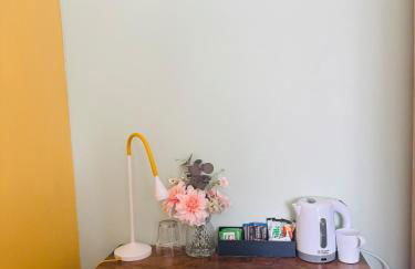 Modern 4BR House with Parking, 8 Mins to Gatwick Airport - Foto 36