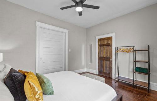 Cozy Shaw Sanctuary | JZ Vacation Rentals - Photo 40