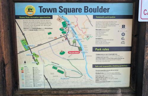 Dogs OK! Prime Home Base minutes to Downtown and Trails - Foto 74