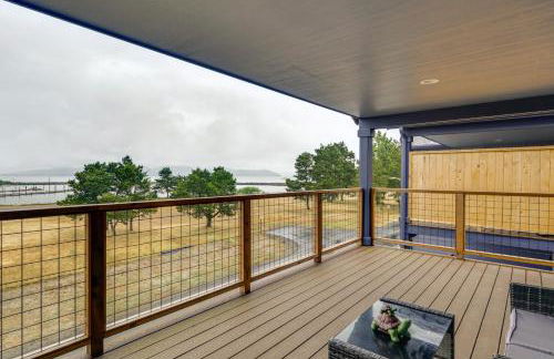 Columbia River Views Spacious Hammond Getaway! - Photo 20