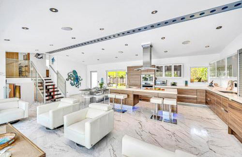 Waterfront Oasis Cascading Pool Views Centrally located Heated Pool Cascade KeyResidences - Foto 14