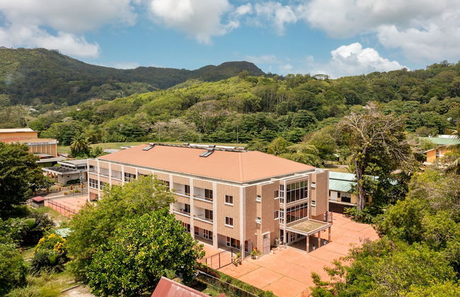 Royale Suites by Arc Royale Luxury Apts - Photo 22