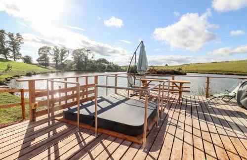 Cedar Cabin at Salford Court Farm Fishing Cabins - Foto 3