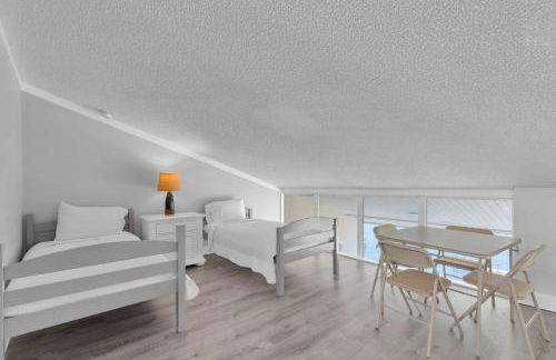 St Thomas - Waterfront Penthouse sleeps 16 w Pool & Boat Dock - Foto 38