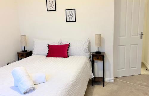 Families, Contractors, BIG bedrooms and Secure parking - Foto 15