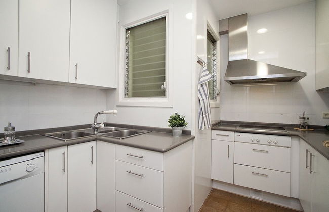 Cute & Spacious Eixample Apartment - Photo 13