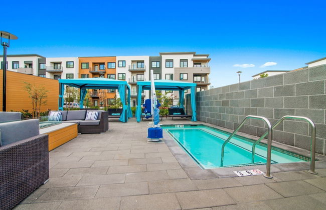 Global Luxury Suites in Menlo Park - Photo 44