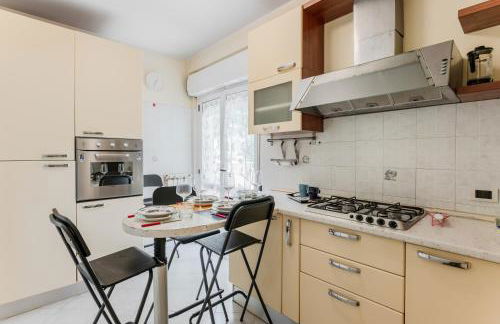 GuestHost - La Spezia Proffiano District Roomy Flat - Photo 4
