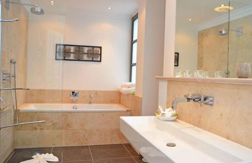 Villa Paula - WG03 strandnah mit Kamin, Terrasse, Balkon - Photo 34