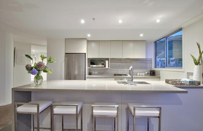 Bay View Condo by Staysouth - Photo 8