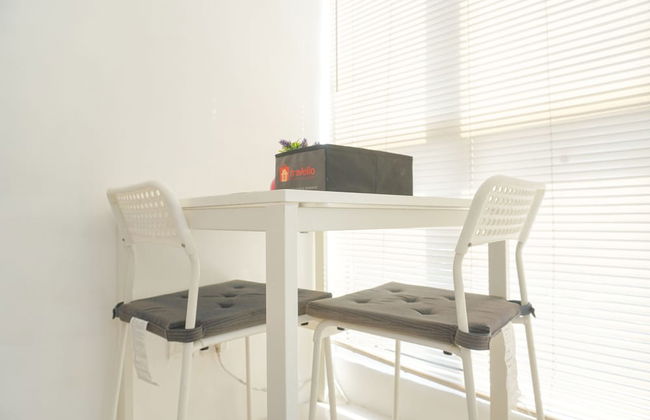 Best Choice And Homey Studio Tifolia Apartment - Foto 5