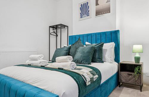 Lawrence Ave 4BD-2Storey House Fast Wifi Families & Leisure By AltoLuxo Short Lets & Serviced Accommodation With Free WiFi & Parking - Foto 14