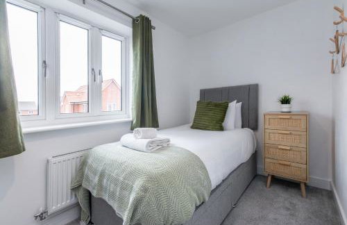 2-Bed Home in Quiet Neighborhood with Parking & Wifi - Foto 6