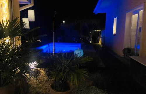 Apartment TinyHouse mit Pool, Outdoor Whirlpool und Garten - Foto 8