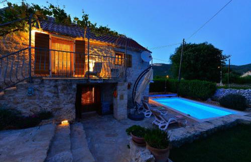 Home Sweet Home traditional Dalmatian house with pool - Photo 1