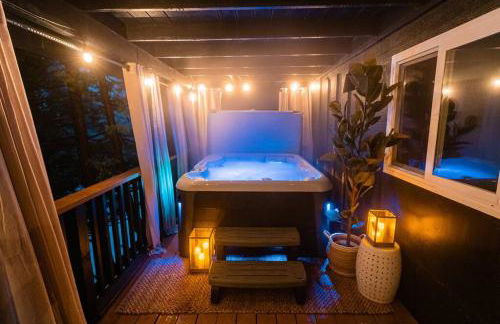 Lightfoot Cabin Mid-Century Perfect Romantic Getaway Hot Tub Sauna - Foto 43