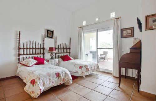 Charming villa in Sanlúcar de Barrameda with private pool - Photo 11
