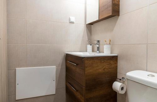 Georgia Apartment - Photo 17