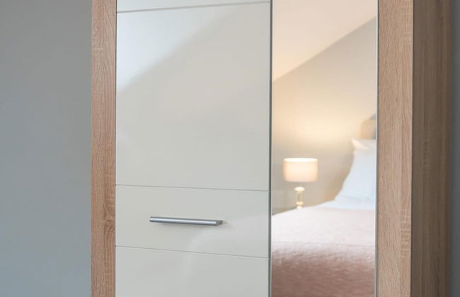 Queens Townhouse - 3 Bedrooms - Pets - Parking - Foto 8