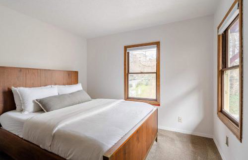 Stay Portland - 3BR Craftsman - Vintage Charm - Great Location - Foto 19