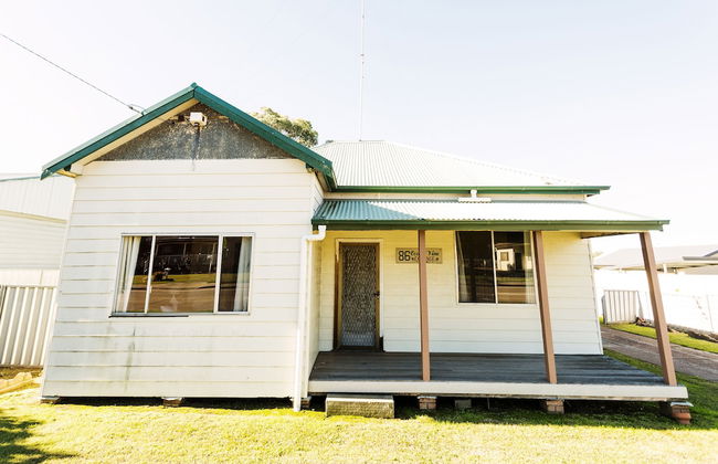Coal d' Vine Cottage - Cessnock NSW - Photo 24