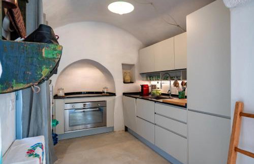 Trullo Nostress with pool - Photo 9