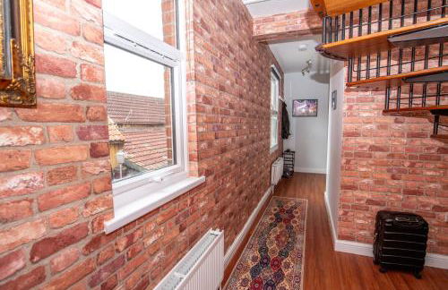 Marketplace Glastonbury - Photo 56