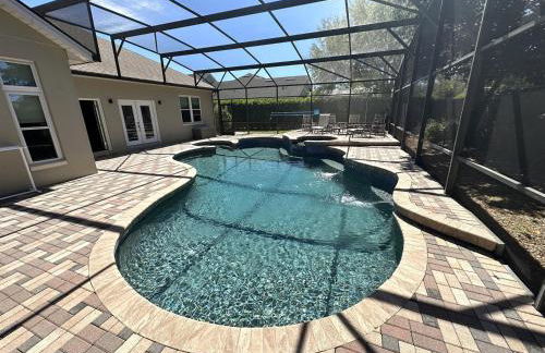 Luxurious Getaway Pool Hot Tub Theater Gym Outdoor Kitchen BBQ 2 Miles to Disney - Foto 9