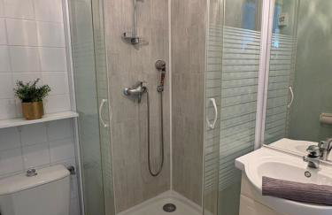 2 logements séparés 2 et 5 couchages au Rez-de-Chaussée à Chambretaud, 5 min Puy du Fou - Foto 57