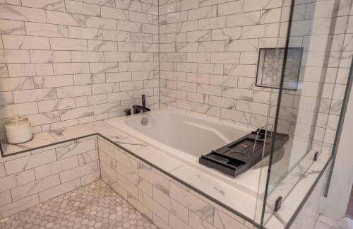 Mid-century Modern Impeccable Remodel with Hot Tub - Foto 27