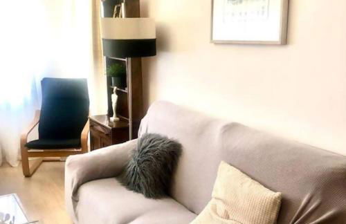 NUEVO! Con piscina a 2 minutos estación tren AVE. - Foto 4